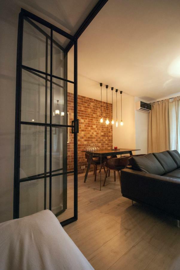 Retro Midtown Apartment Bucharest Exterior photo