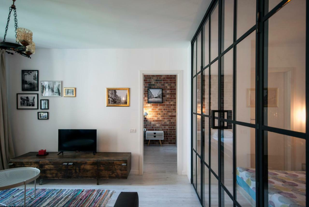 Retro Midtown Apartment Bucharest Exterior photo